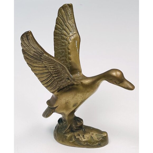 Home Decor Other - VTG 7"x6" Solid Brass Flying Bird Duck in Flight Wings Home Decor Paperweight
